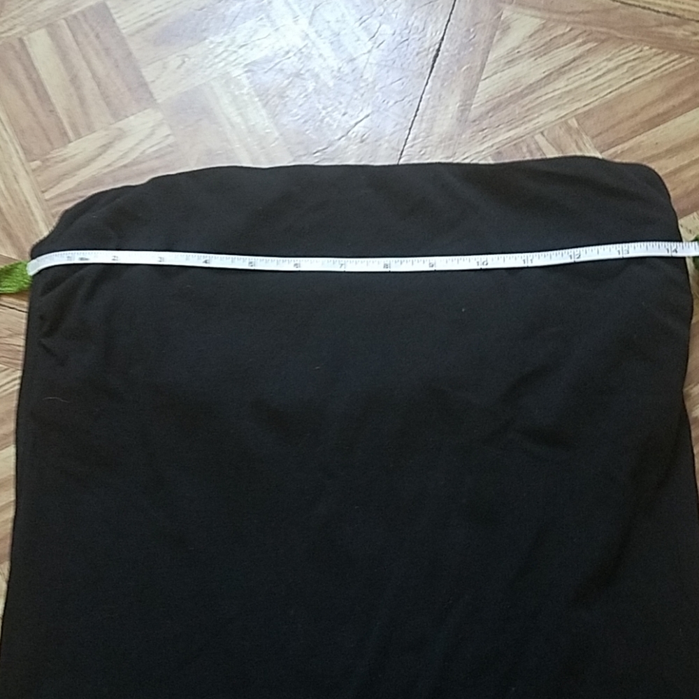 H&M black tube top with build in bra. - Picture 5 of 7